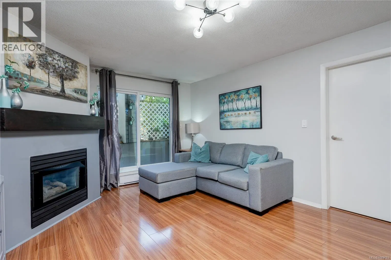 Photo 3 of 26 at #101 – 3206 Alder Street