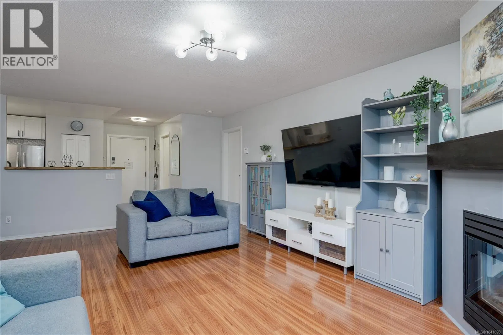 Photo 4 of 26 at #101 – 3206 Alder Street