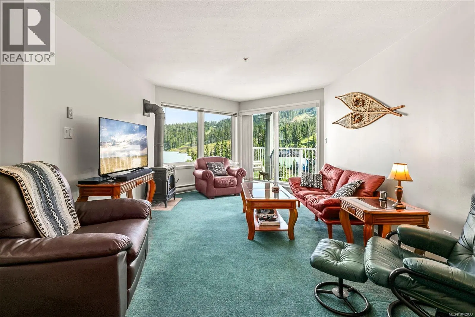 Photo 5 of 31 at #215 – 1320 Henry Road