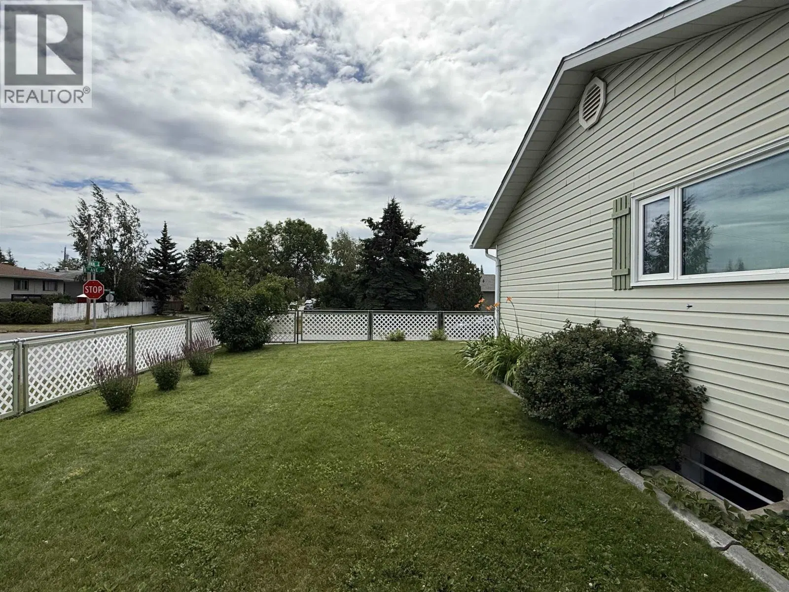 Photo 4 of 36 at 785 IRWIN Street