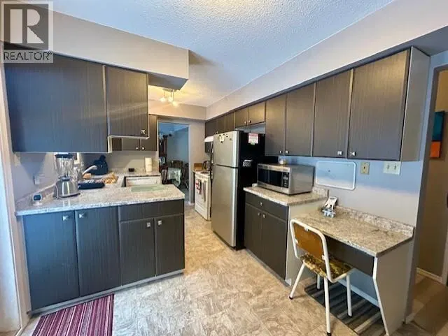 Photo 3 of 15 at 5735 GAIRDNER Crescent