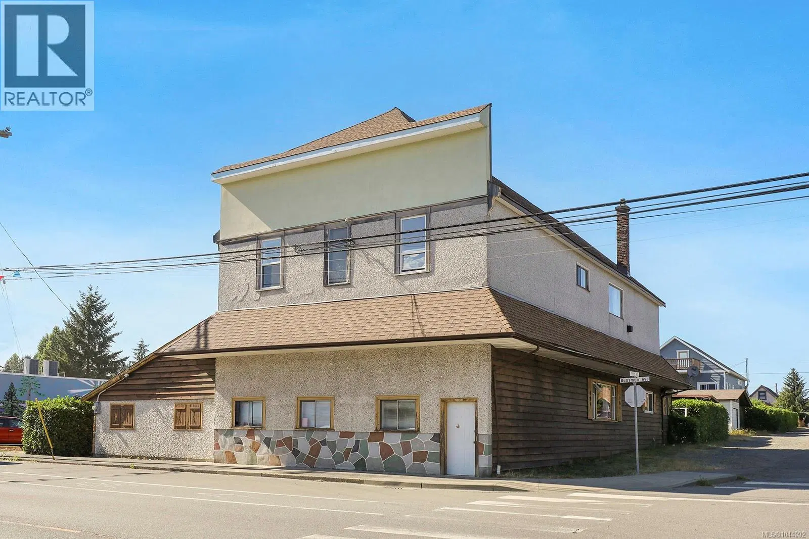 Photo 1 of 46 at 2780 Dunsmuir Avenue