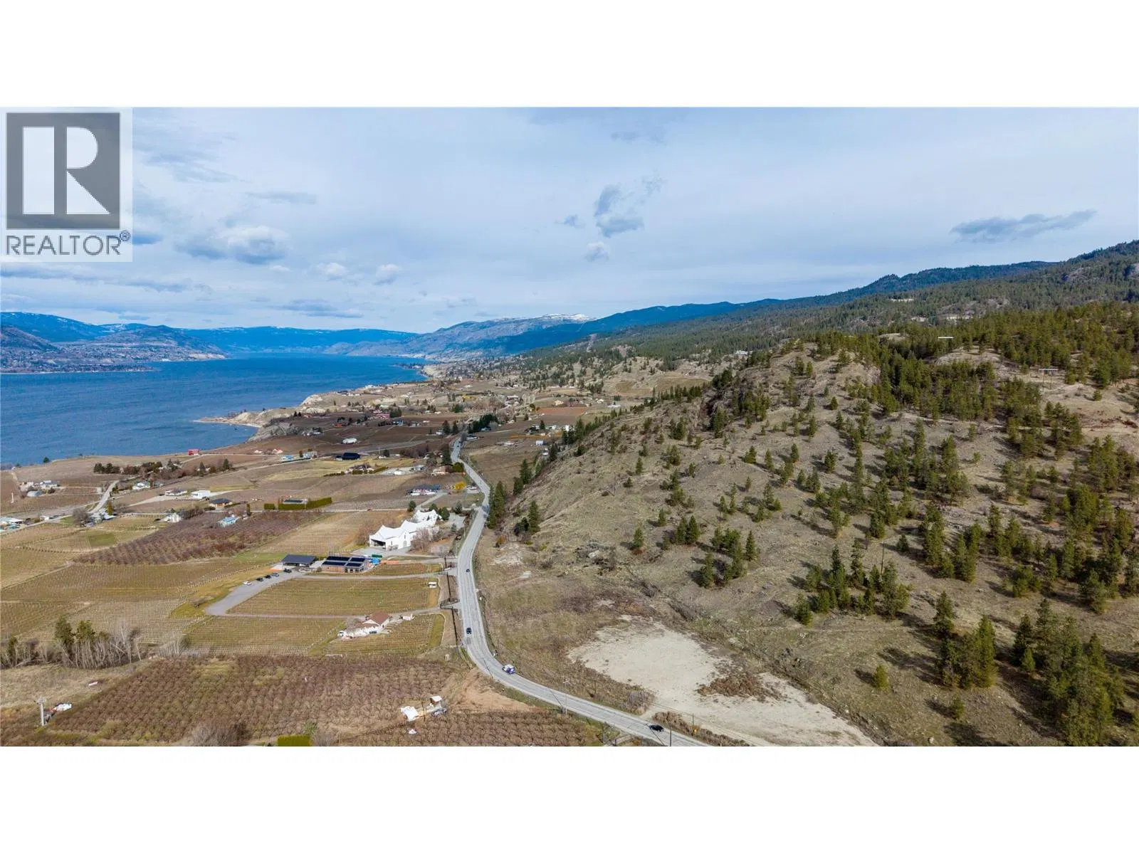 Photo 2 of 12 at 880 Naramata Road