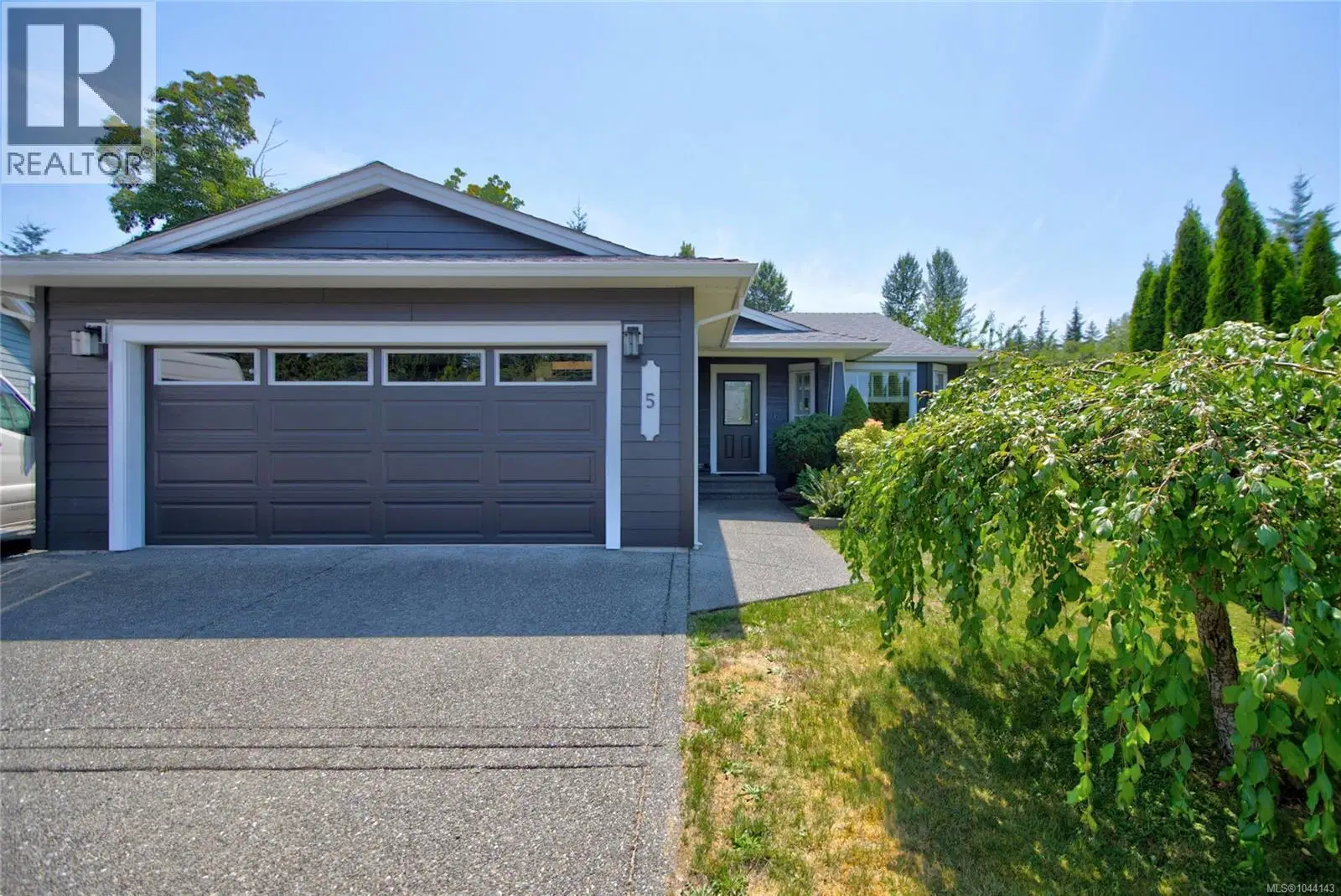 5 Strathcona Court