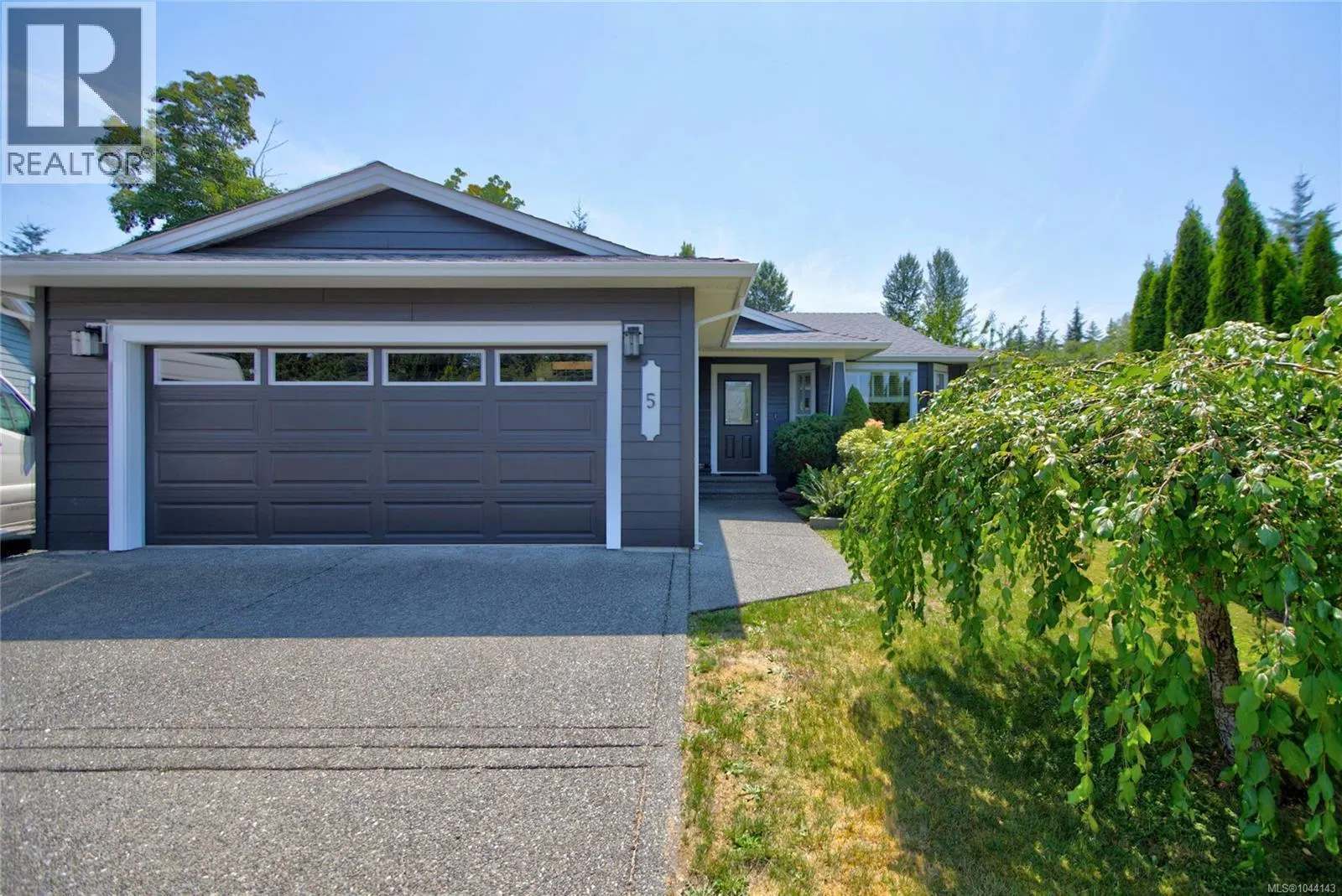 Photo 1 of 52 at 5 Strathcona Court