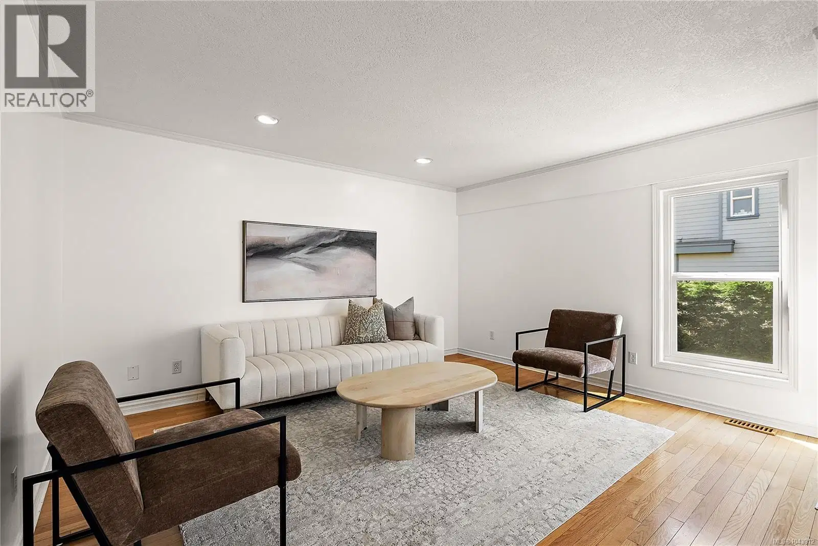 #4 – 108 Dallas Road