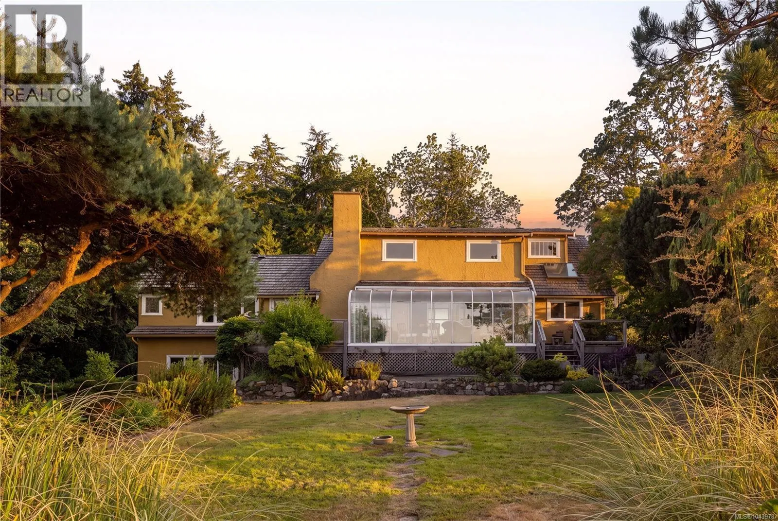 Photo 5 of 44 at 2550 Queenswood Drive