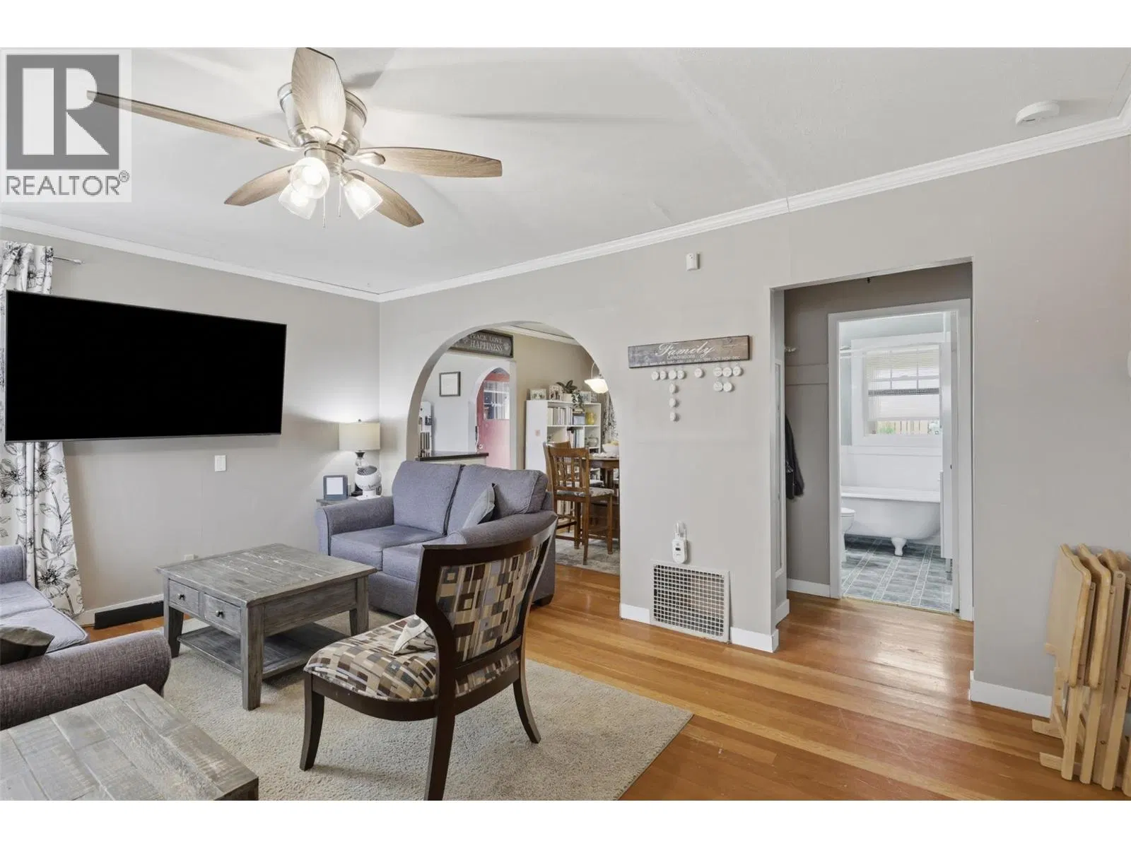 Photo 5 of 51 at 1233 Pine Street