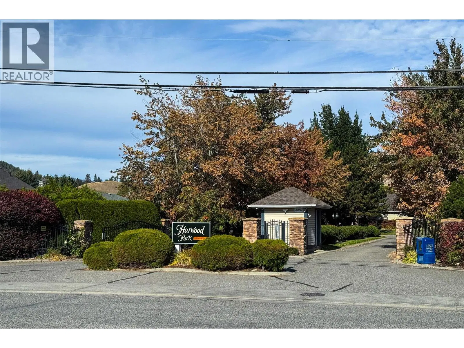 Photo 2 of 33 at #114 – 1188 Houghton Road
