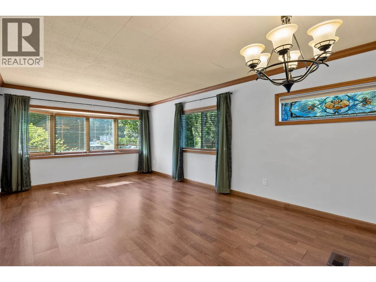 Photo 5 of 36 at #149 – 2401 Ord Road