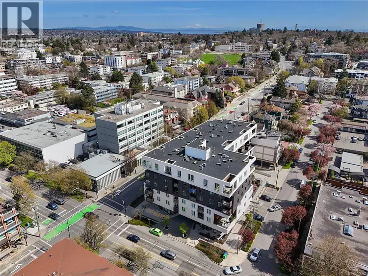 #211 – 1033 Cook Street