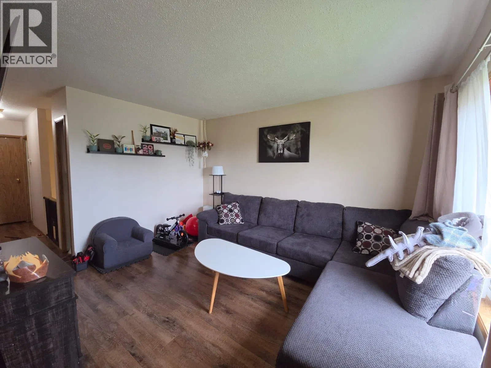 Photo 4 of 29 at 4911/4913 56 Avenue