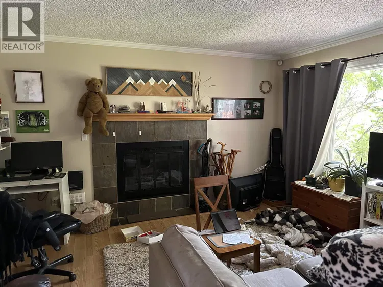 Photo 4 of 13 at 8519 87 Street