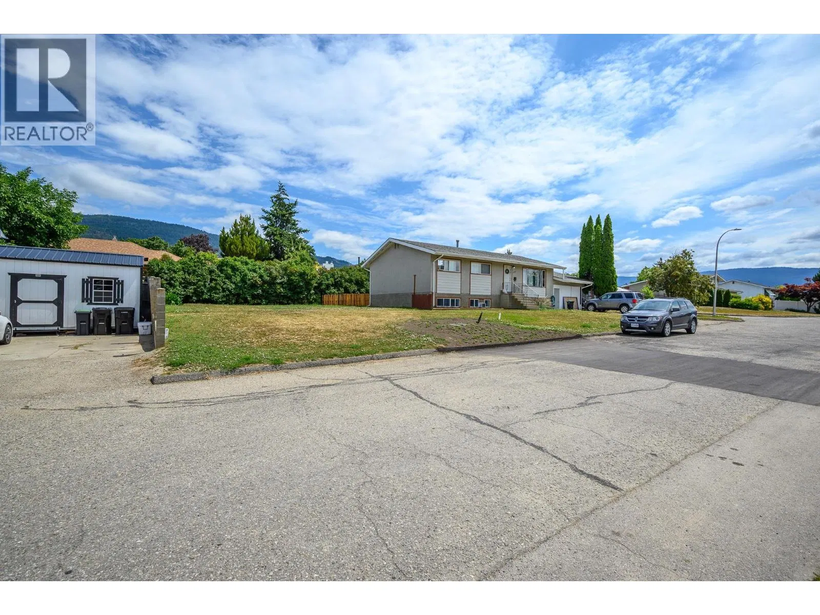 Photo 5 of 17 at 3401 12 Street
