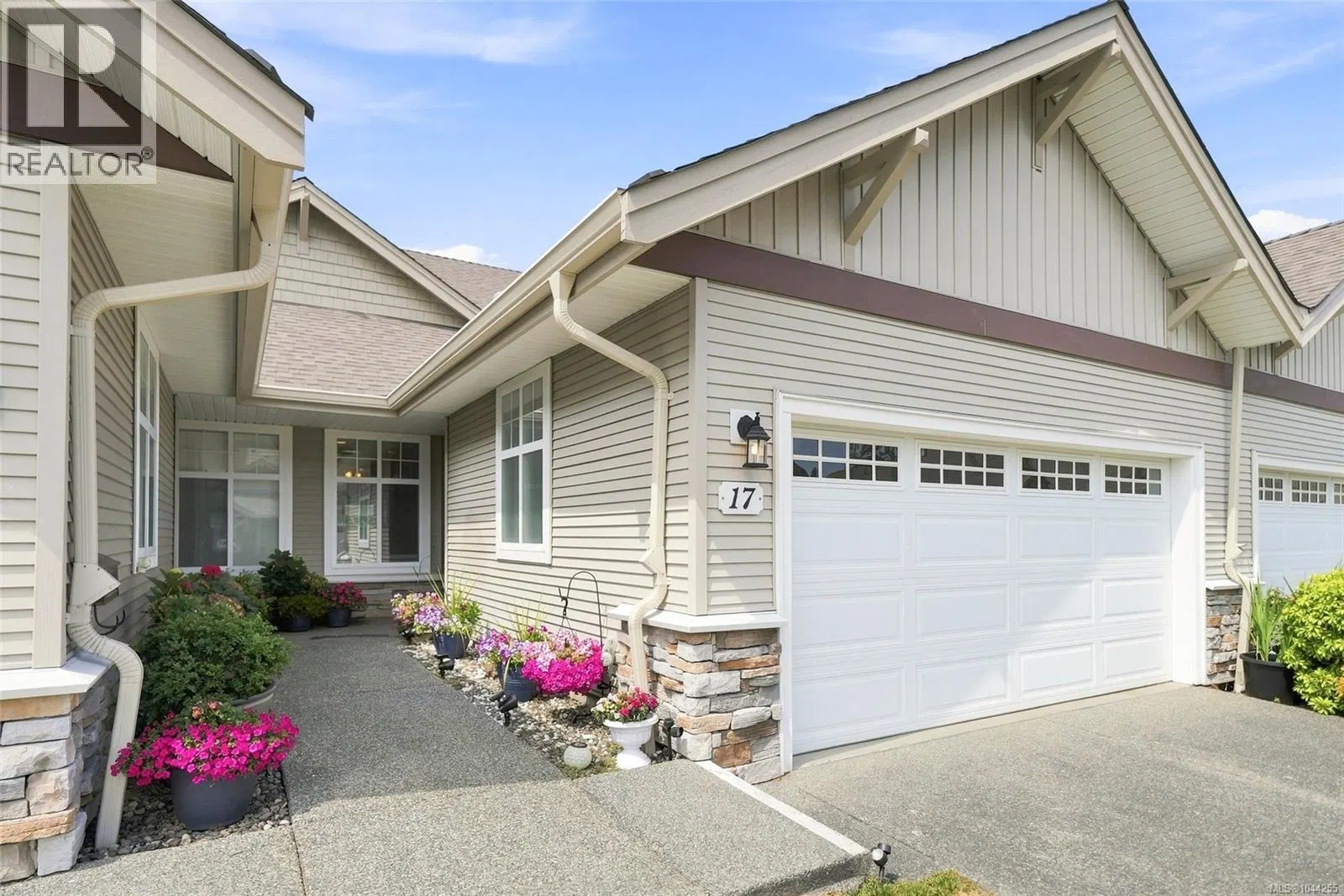Photo 1 of 48 at #17 – 631 Blenkin Avenue
