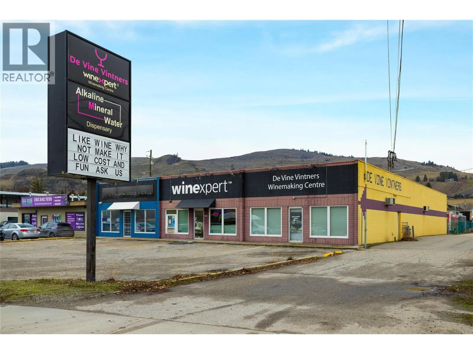 Photo 2 of 47 at #2A & 3A – 4313 25 Avenue