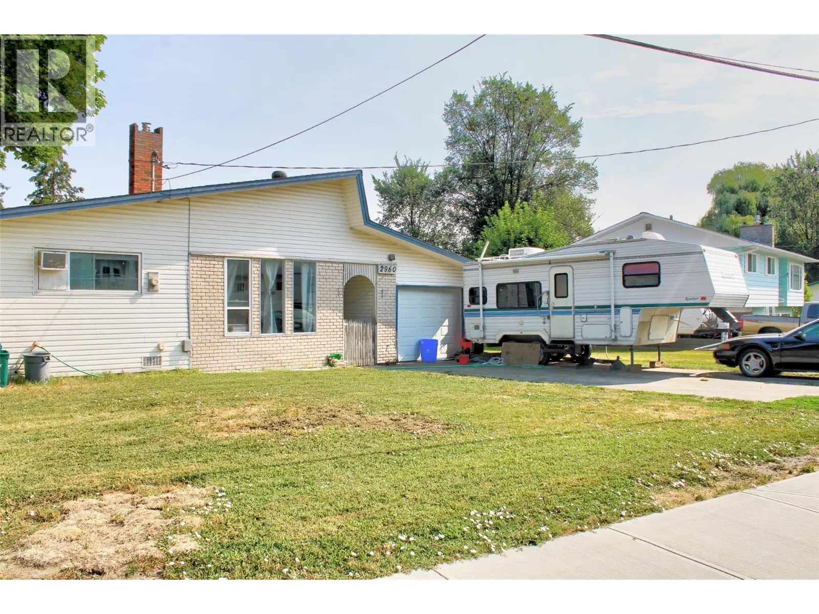 Photo 1 of 28 at 2860 Willowdale Drive
