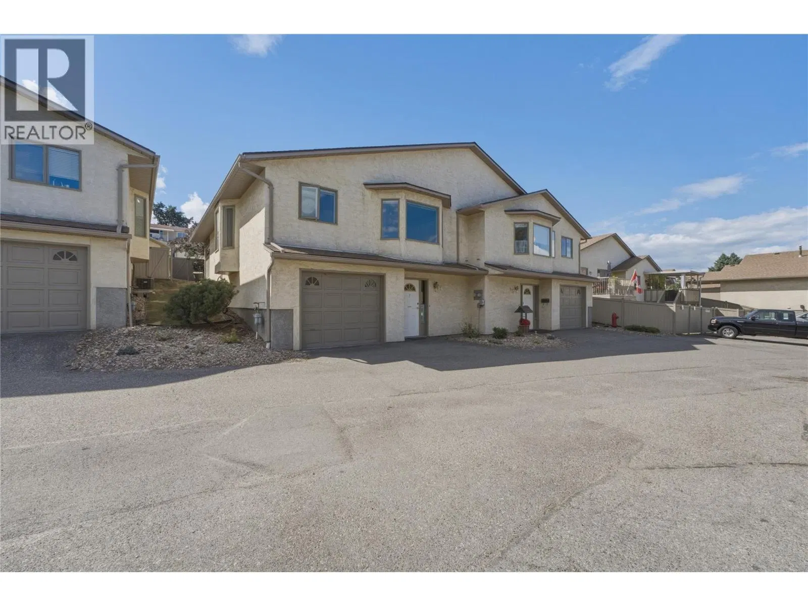 Photo 3 of 40 at #15 – 3850 Argyle Avenue