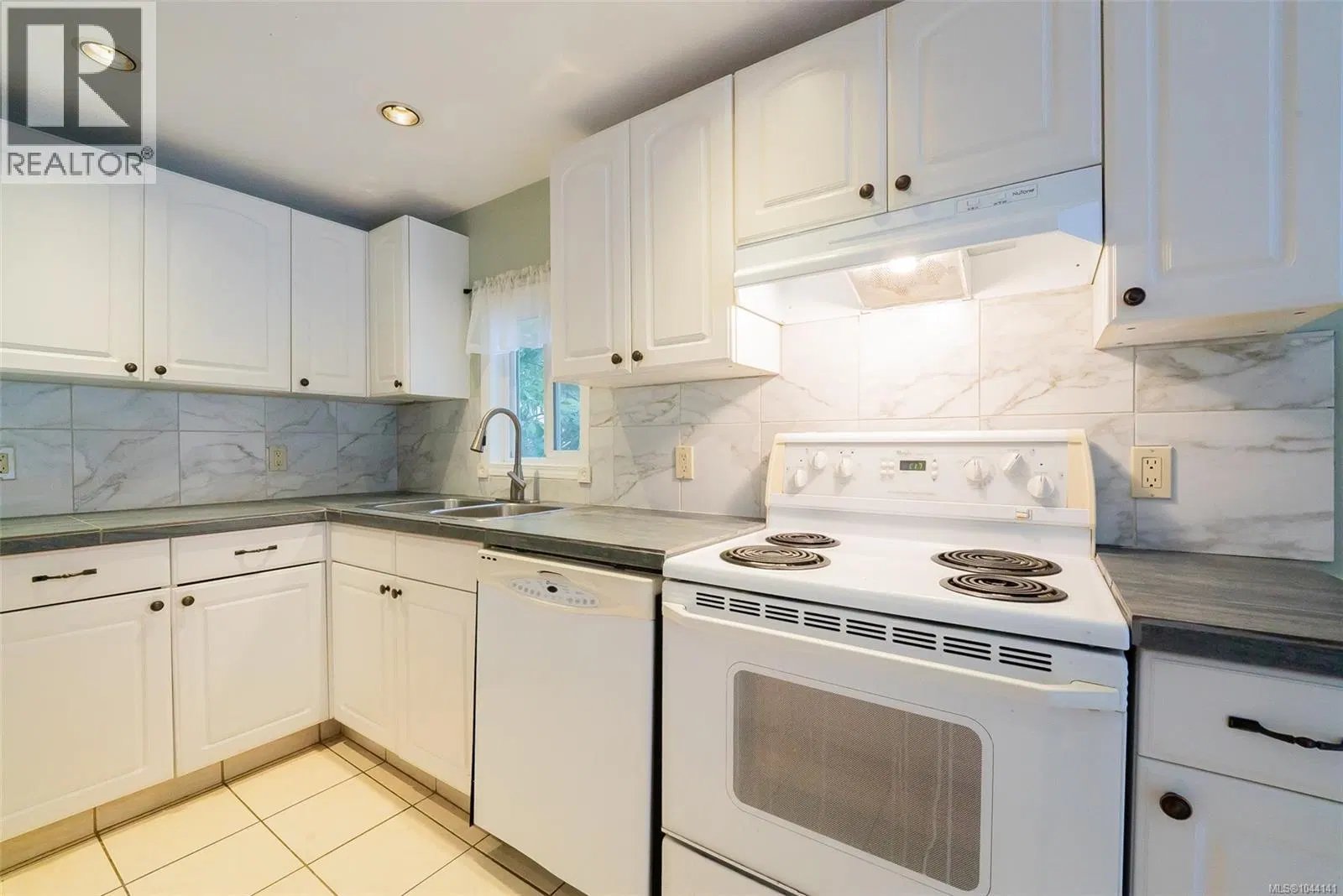 Photo 4 of 20 at #22 – 1310 Spruston Road