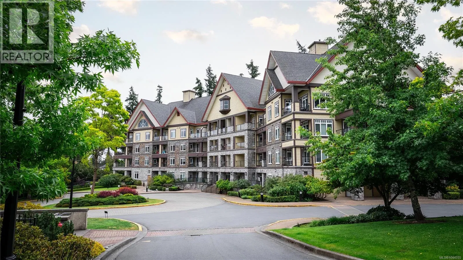 #203 – 1375 Bear Mountain Parkway