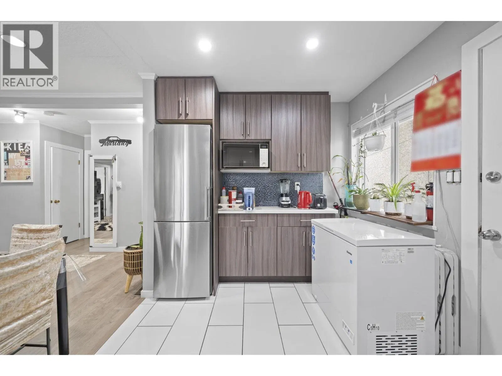 Photo 5 of 40 at 189 East 64TH Avenue