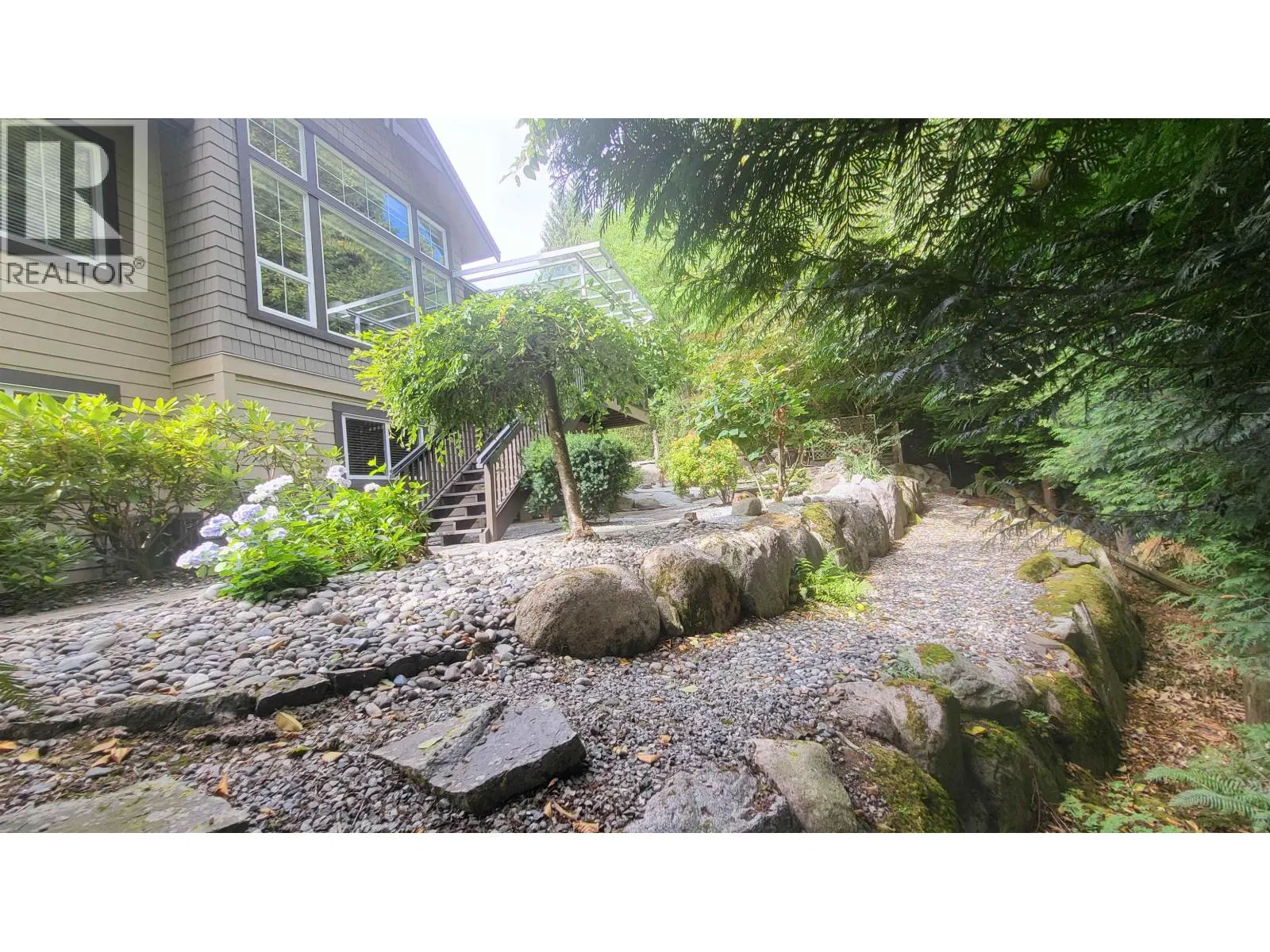 Photo 5 of 10 at 62 ASHWOOD Drive