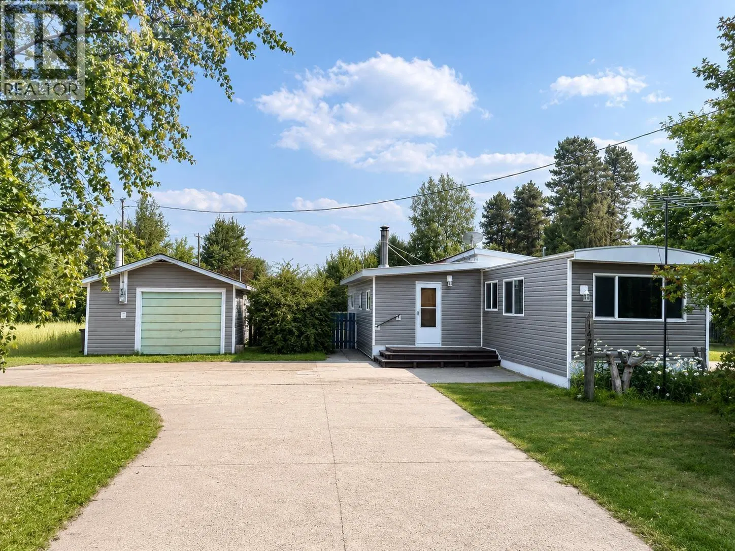 Photo 1 of 15 at 1475 6TH Avenue