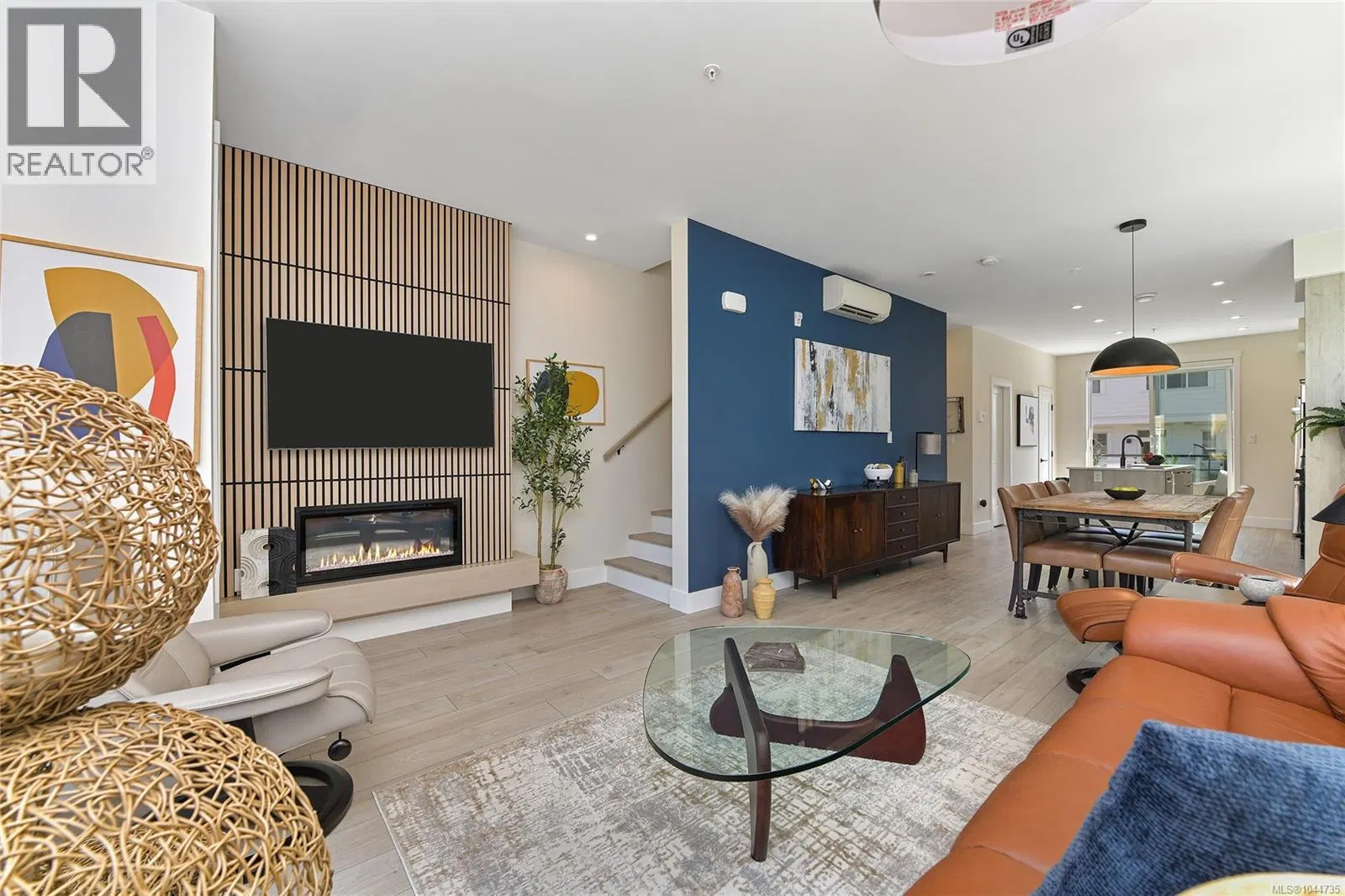 Photo 3 of 77 at #45 – 368 Tradewinds Avenue