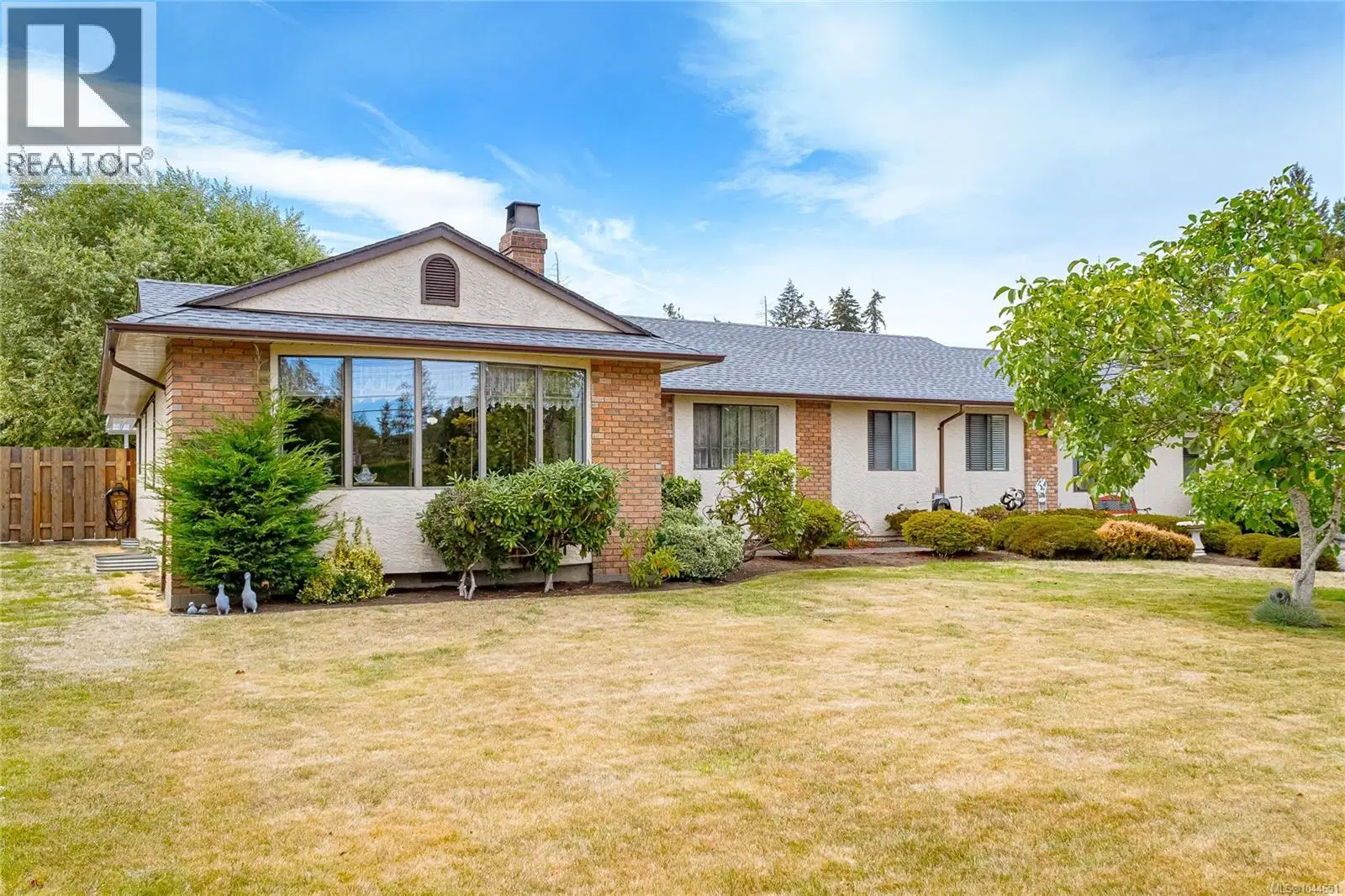 851 Breakwater Road