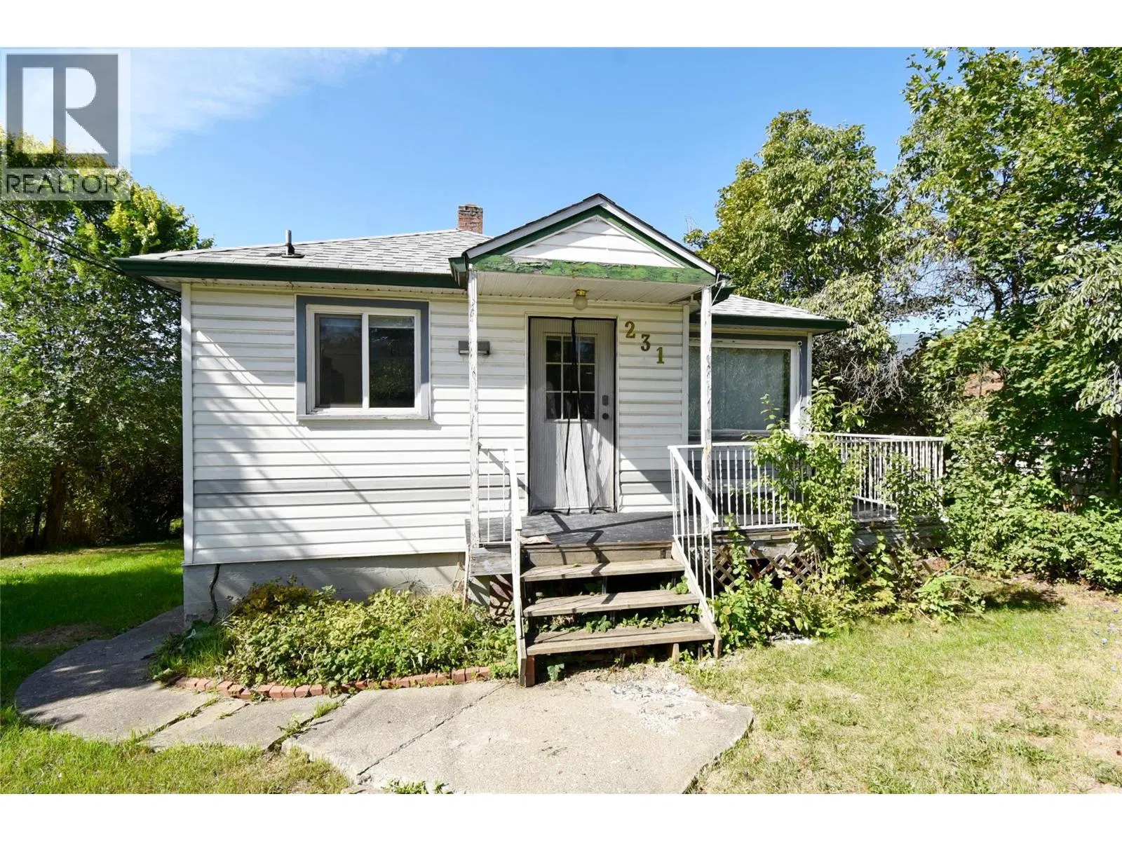 Photo 4 of 35 at 231 Shuswap Street SW Other