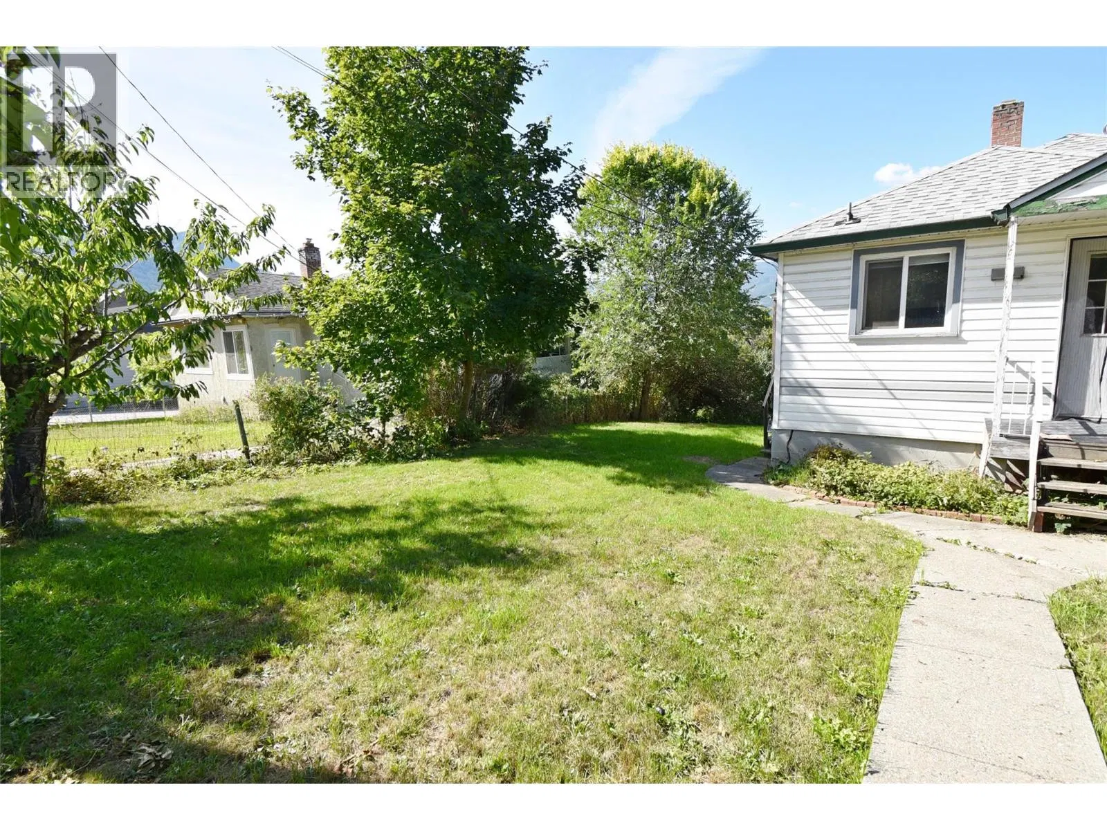 Photo 5 of 35 at 231 Shuswap Street SW Other