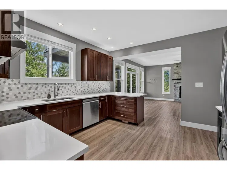 Photo 5 of 40 at 1218 ORIZABA Court