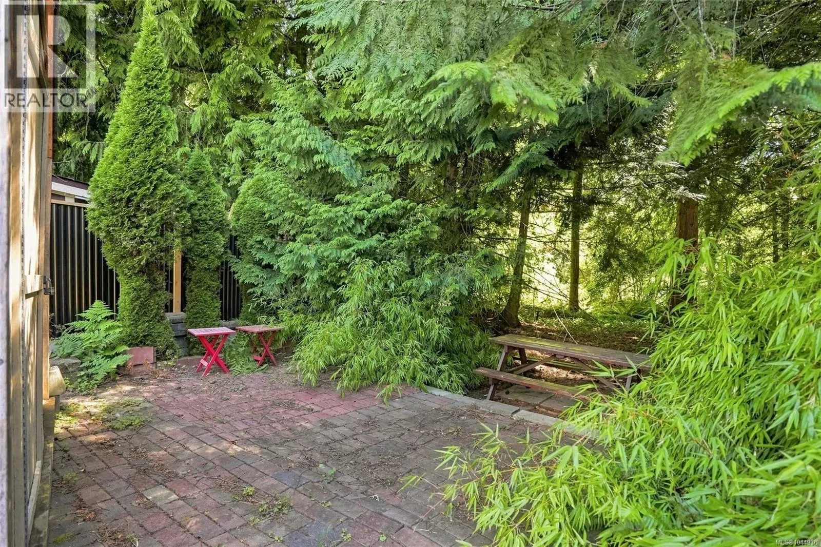 Photo 4 of 20 at 2106 Buttle Lake Way