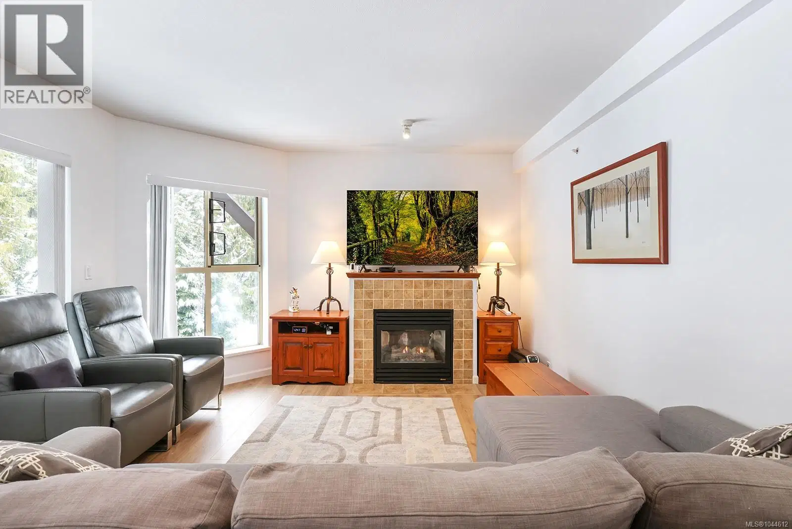 #411 – 1280 Alpine Road