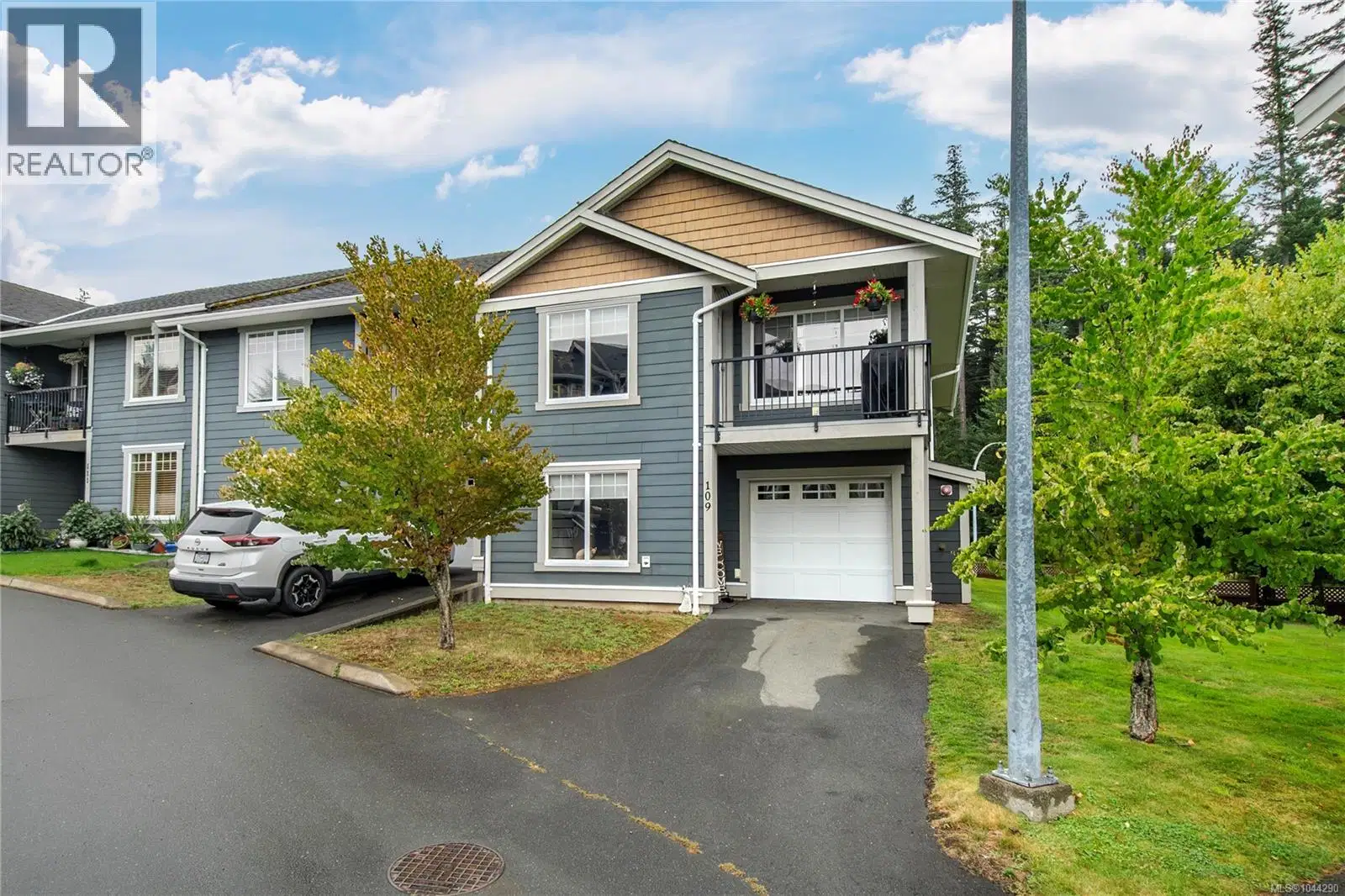 #109 – 701 HILCHEY Road