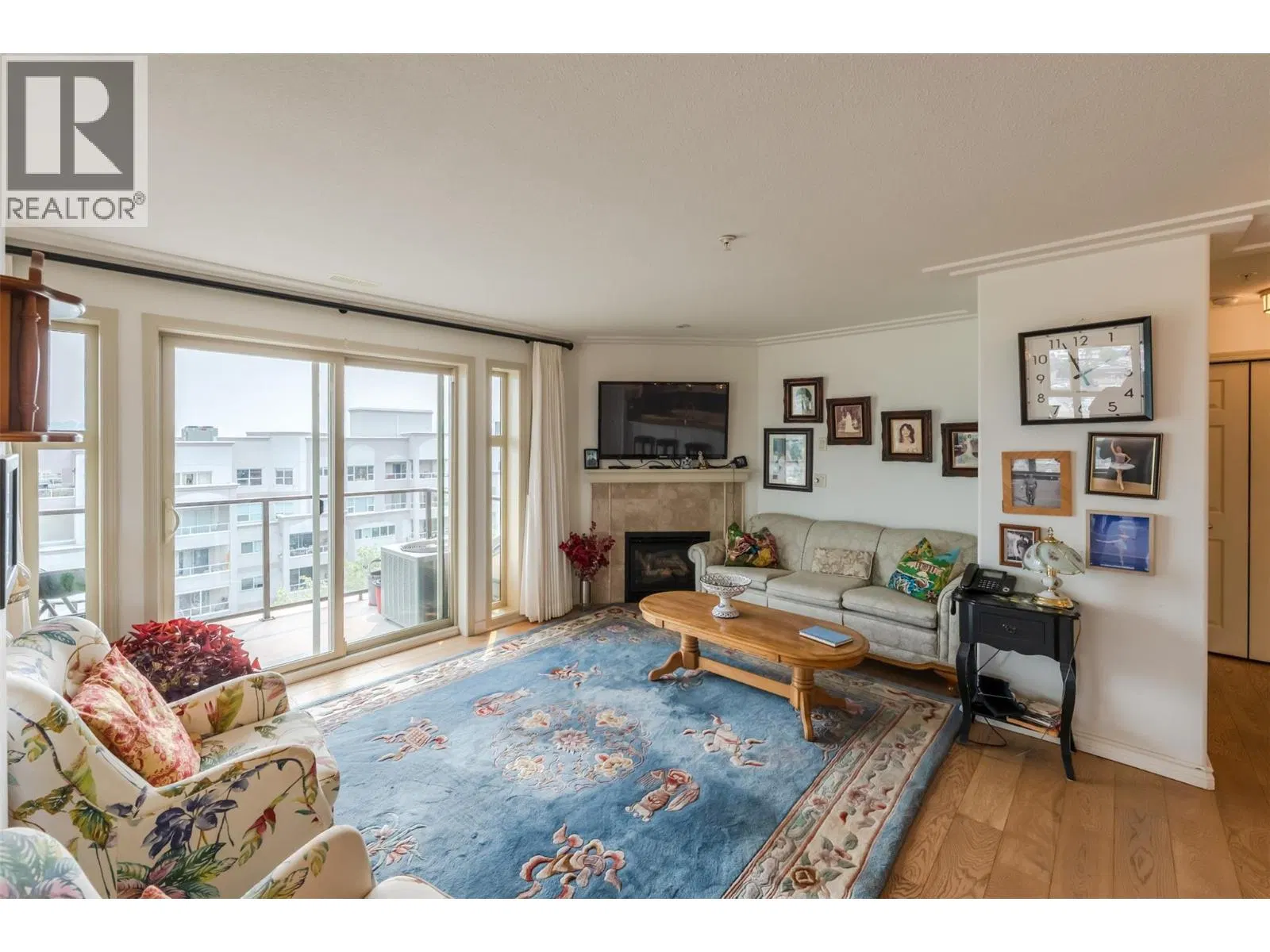 Photo 2 of 33 at #901 – 2125 Atkinson Street