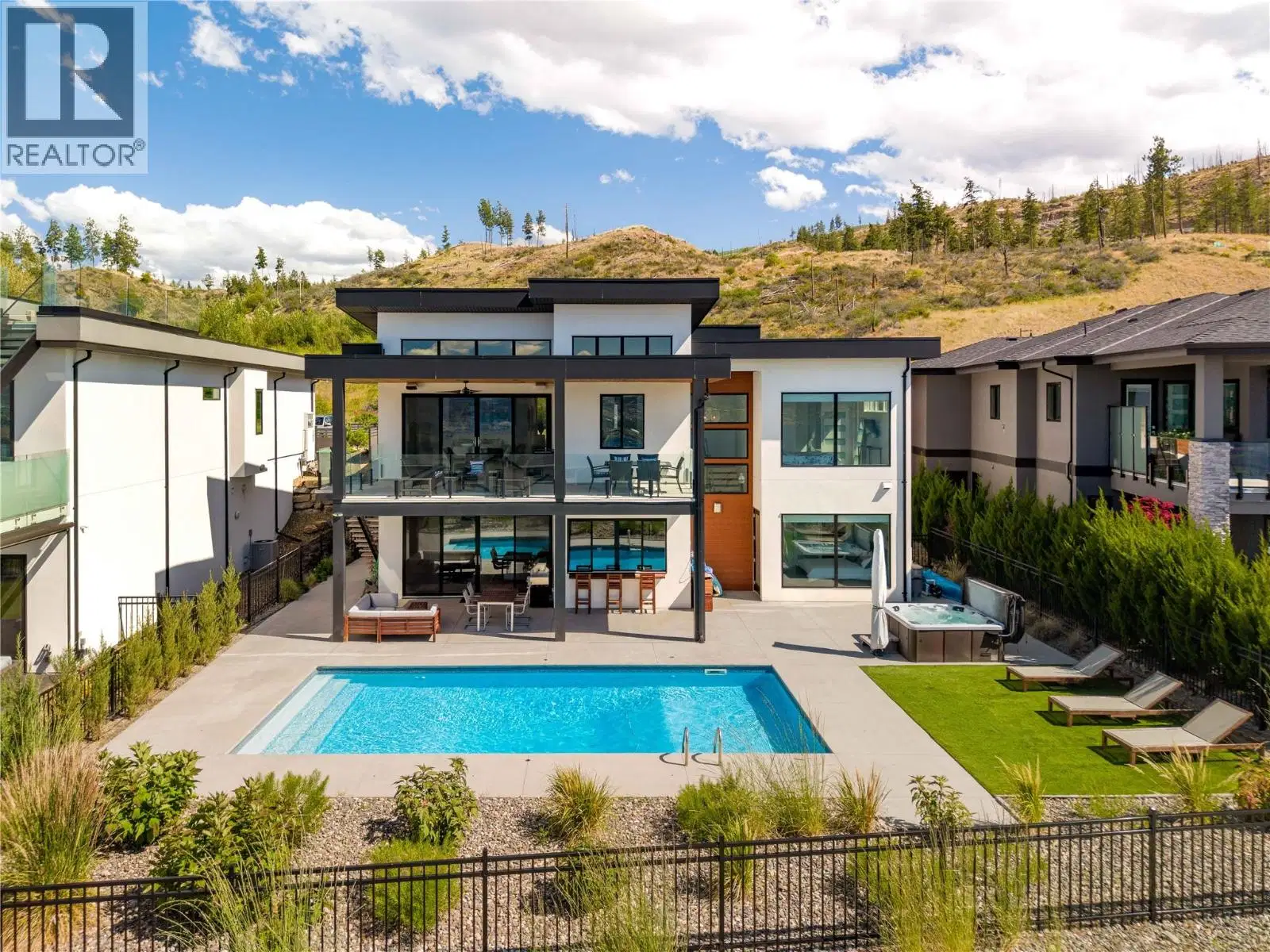 5552 Upper Mission Drive