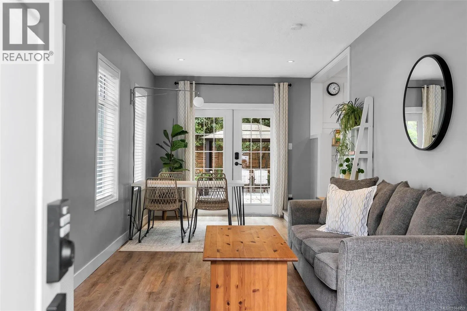 Photo 5 of 43 at 1685 Midgard Avenue