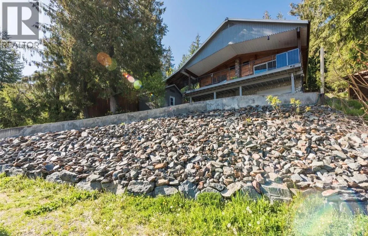 Photo 1 of 15 at 5785 SEYMOUR Road