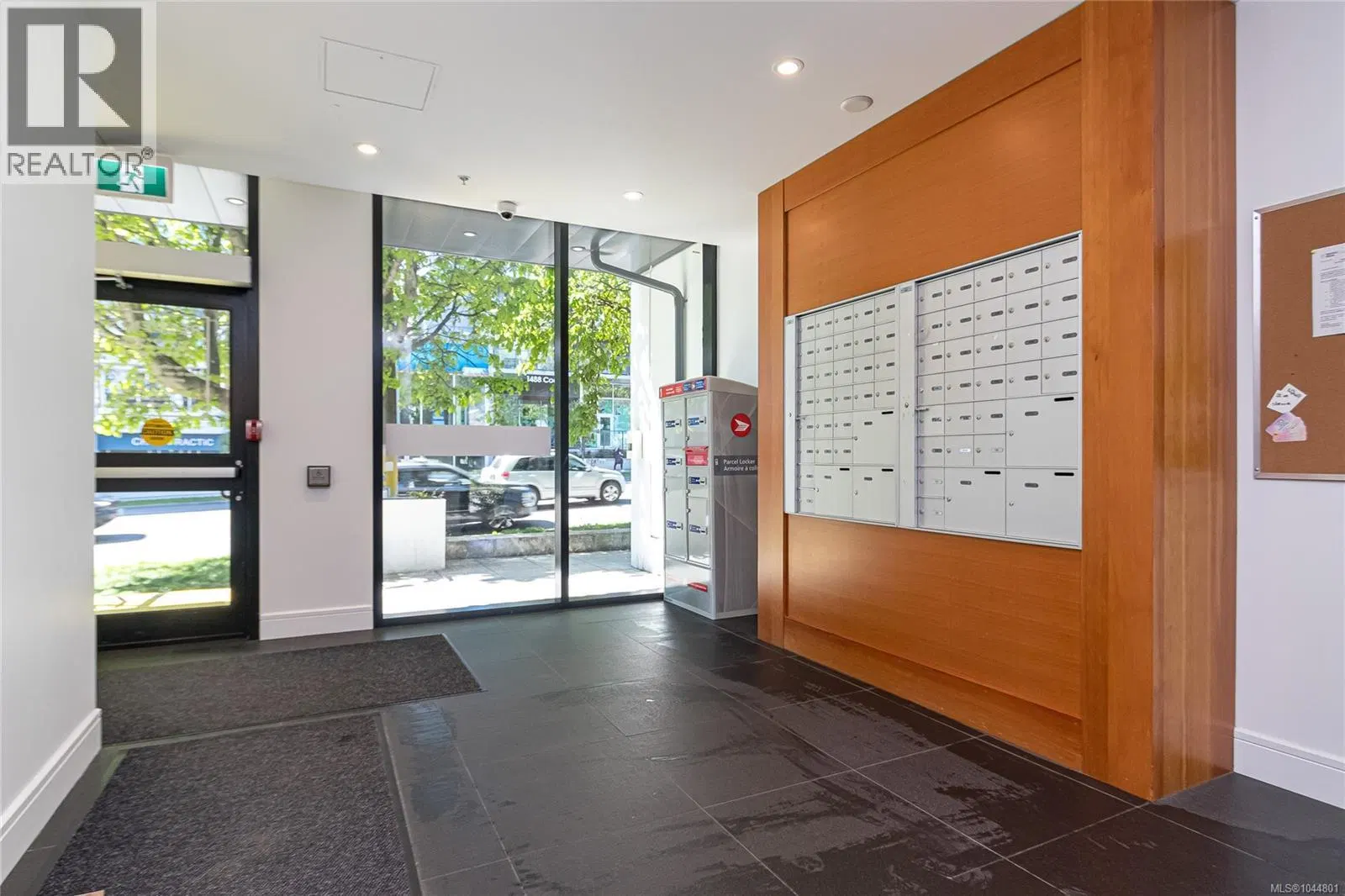 Photo 4 of 39 at S404 – 1411 Cook Street