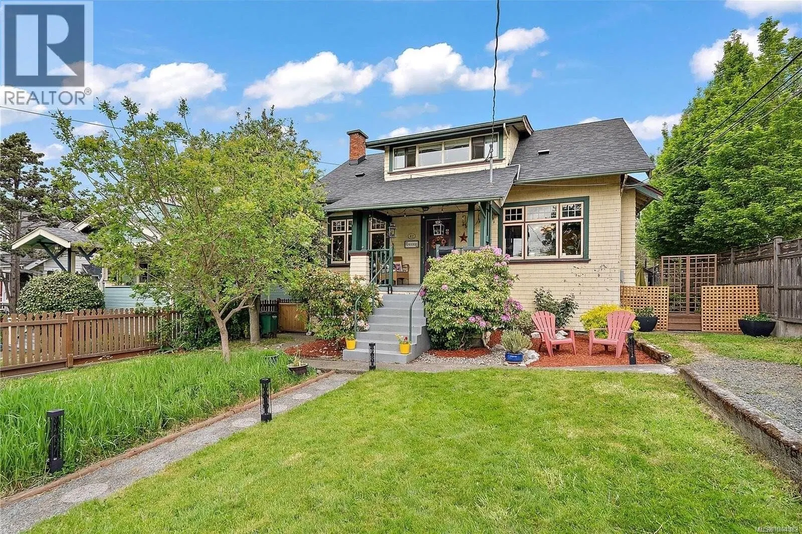 Photo 2 of 29 at 62 Obed Avenue
