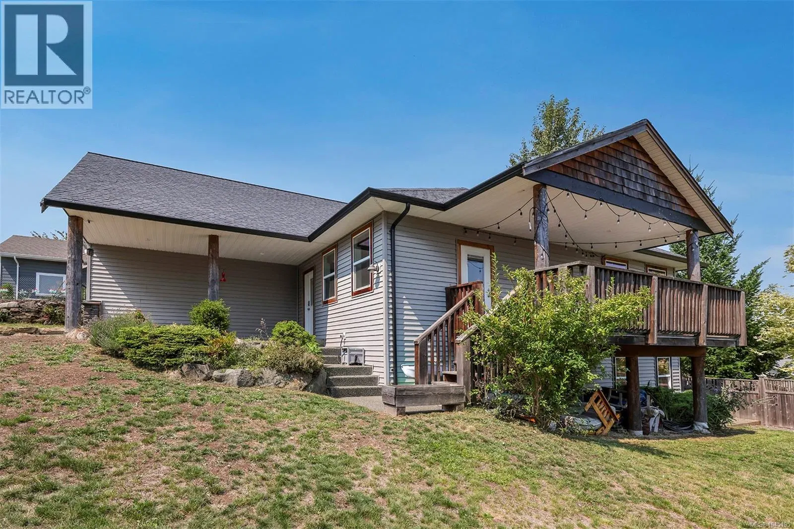 Photo 4 of 47 at 2712 Rydal Avenue