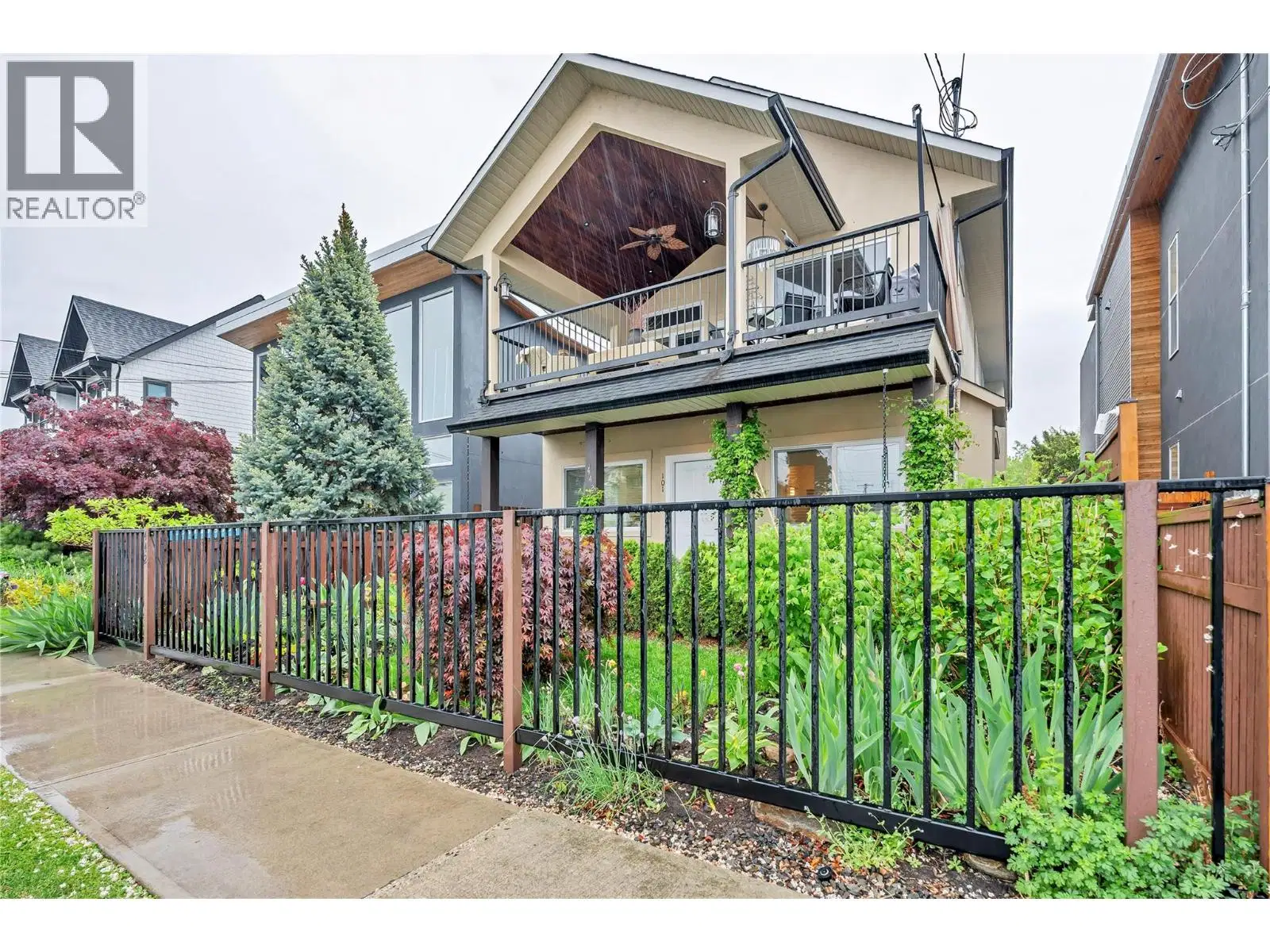 #201 – 442 ALEXANDER AVE Avenue