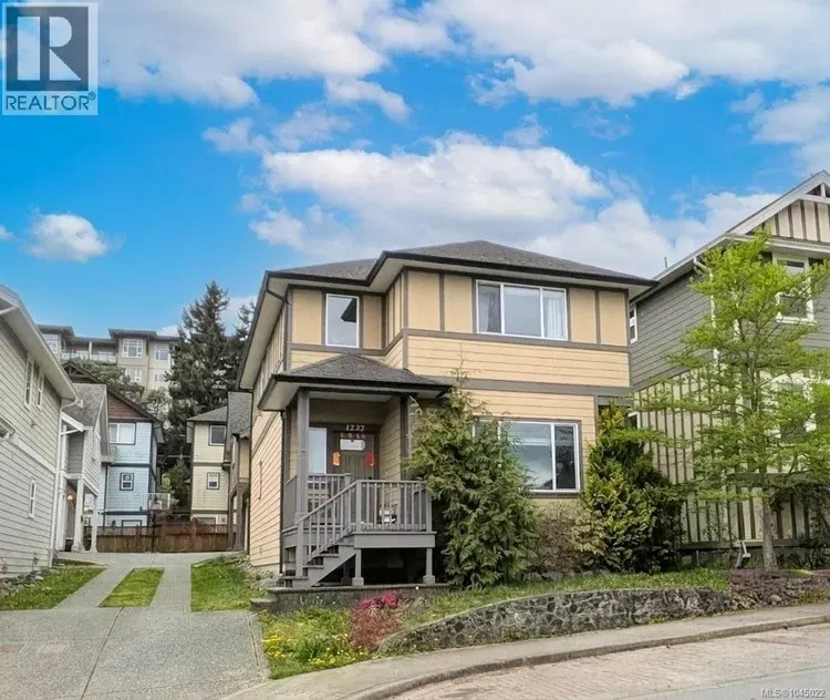 Photo 1 of 14 at 1227 Freshwater Crescent