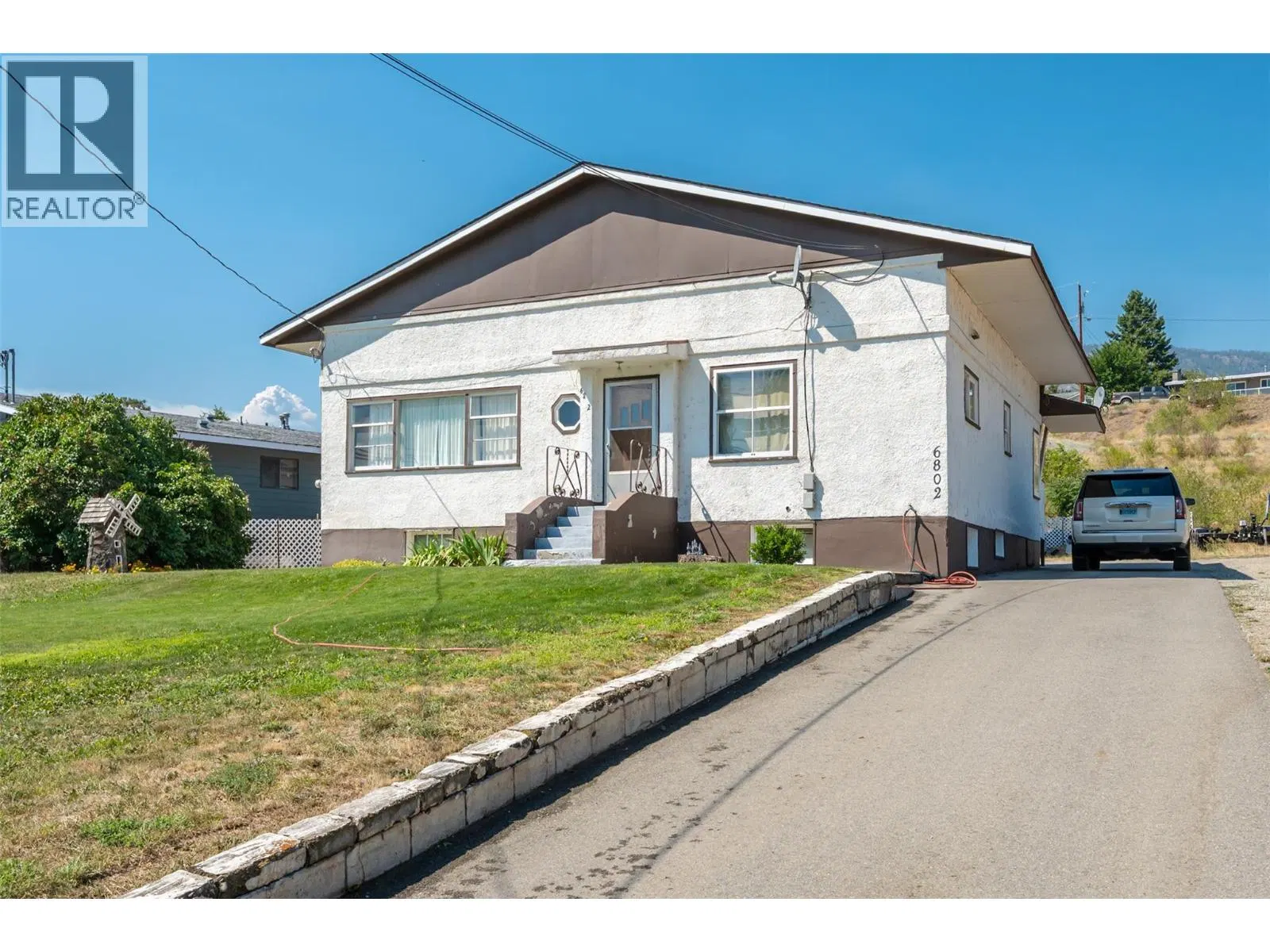 Photo 5 of 75 at 6802 89TH Street