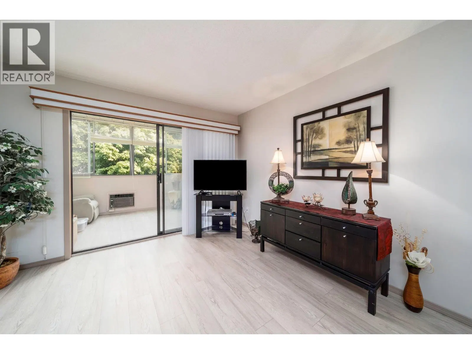 Photo 4 of 37 at #211 – 2085 Gordon Drive