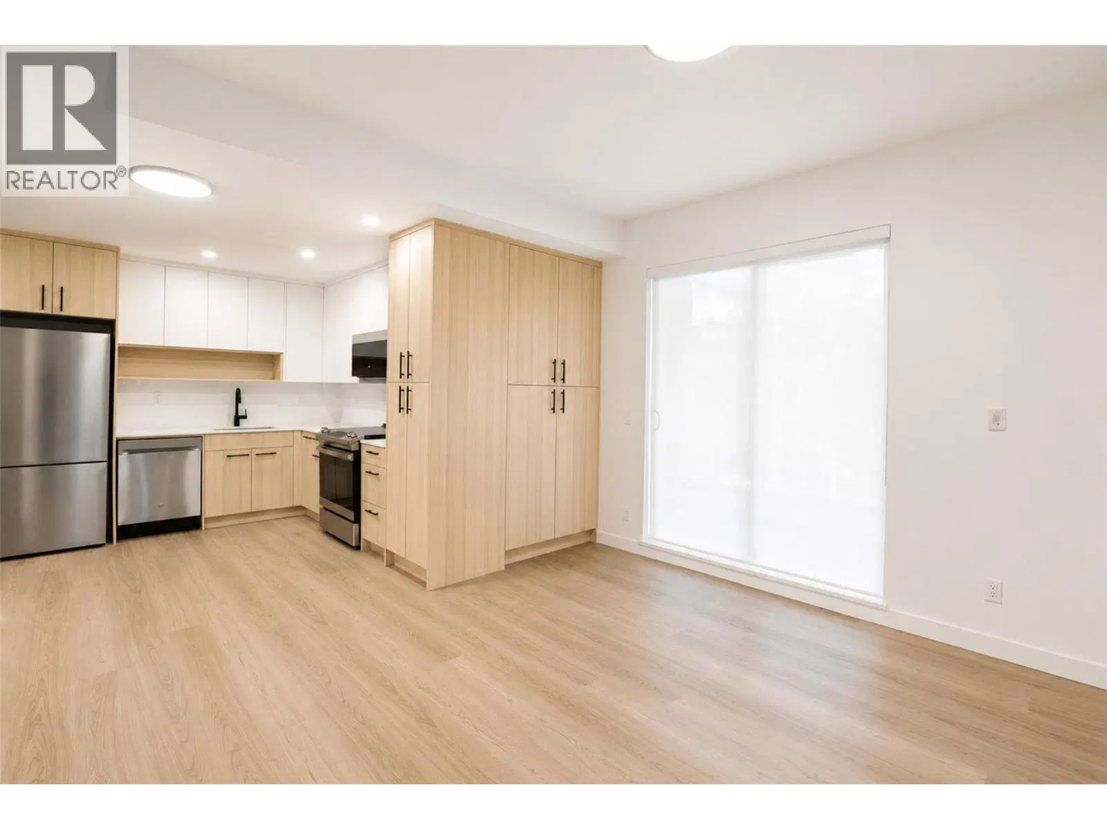 #201 – 1380 Pridham Avenue