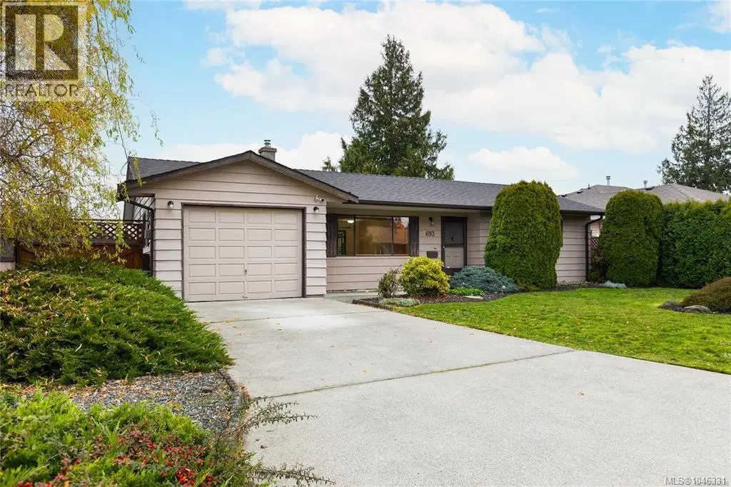 693 Wedgewood Crescent