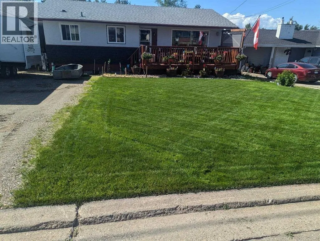 Photo 1 of 22 at 13 MANSON Crescent