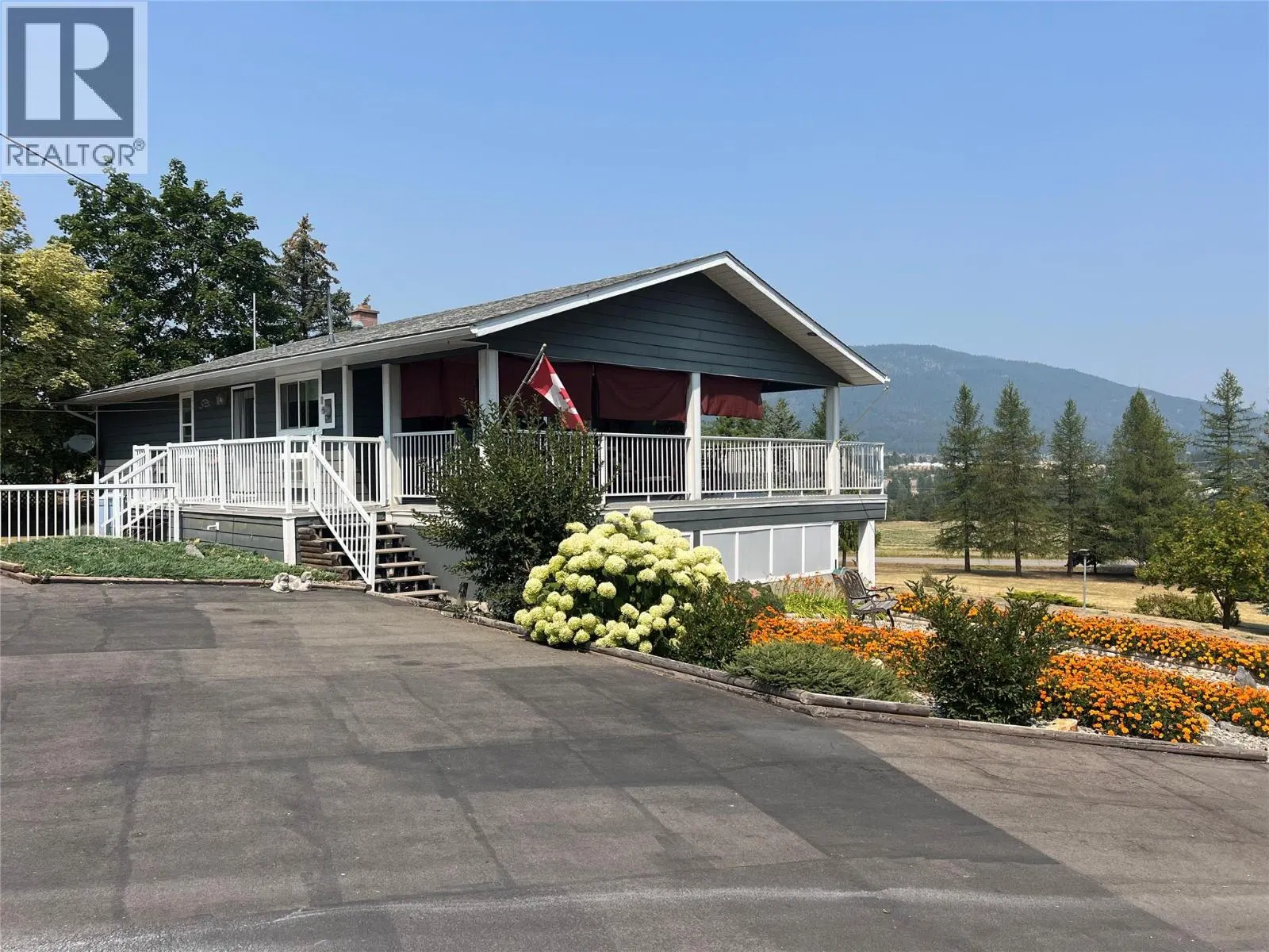 Photo 1 of 31 at 3765 Crestview Road